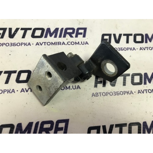 Петля двери задней левой верхняя Opel Corsa D HB 5дв. 2006-2014 13181937
